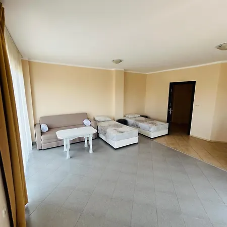 Private In Primea Daire *